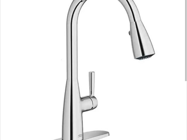 Lot 96-211294 - American Standard Fairbury 2S Single-Handle Pull- Down Sprayer Kitchen Faucet in Polished Chrome New...