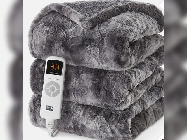 Lot 96-211460 - EHEYCIGA Heated Blanket Faux Fur Sherpa
Lightly used untested