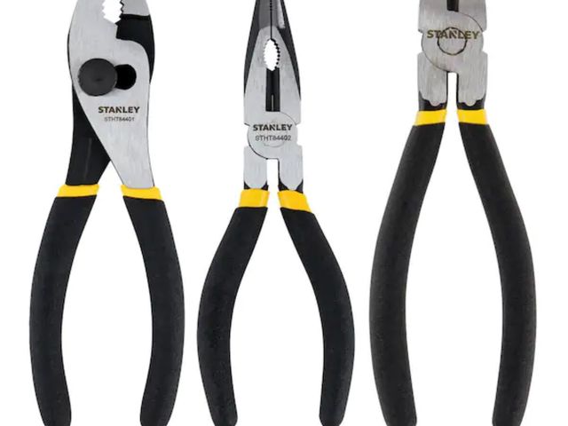 Lot 96-174851 - Stanley
Pliers Set (3-Piece)
missing one 
used