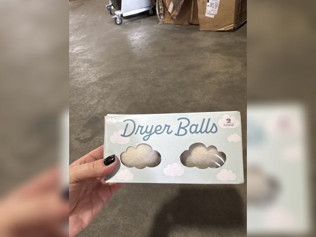 Lot 96-165843 - 2 Pack of Dryer Balls
New