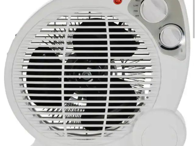 Lot 96-192398 - Pelonis 1500-Watt Electric Fan Forced Portable Heater New