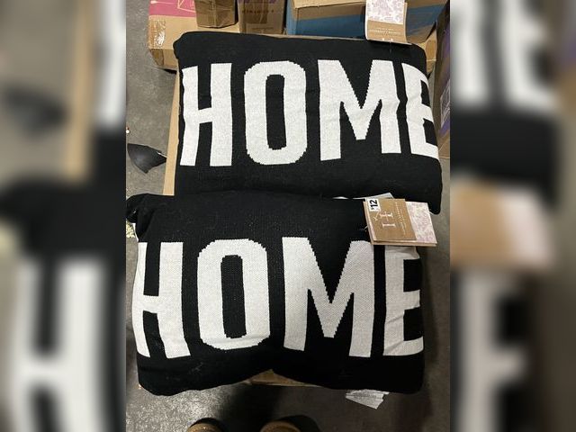 Lot 96-201506 - 2 Pack Decorative “Home” Pillows 14x20” New