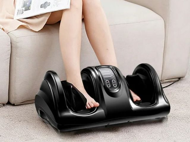 Lot 96-192616 - Costway Shiatsu Foot Massager Kneading and Rolling Leg Calf Ankle with Remote Black
New
