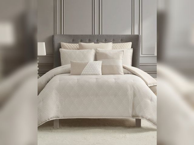 Lot 99-100070 - New Waterford Lauryn 3-Pc. Comforter Set, Queen - Almond The Waterford Lauryn Comforter Set is a mas...