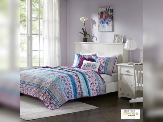 Lot 99-100079 - New Intelligent Design Adley Boho Reversible Quilt Set with Throw Pillows, Purple Update your bedroo...
