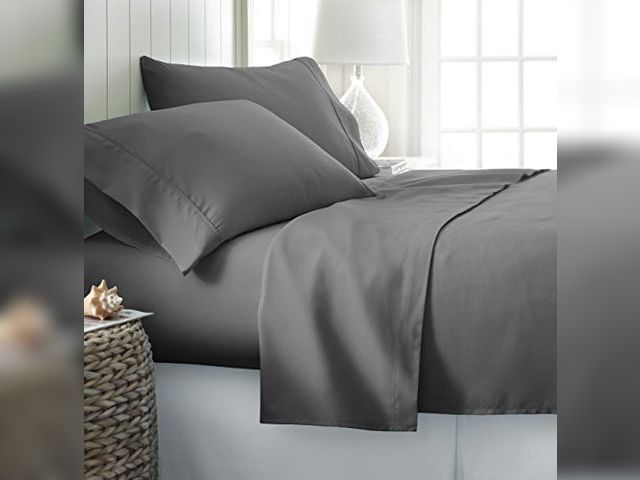 Lot 99-100087 - New Soft Essentials Premium Ultra Soft Sheet Sets Give your bedding a refreshing new look and feel w...