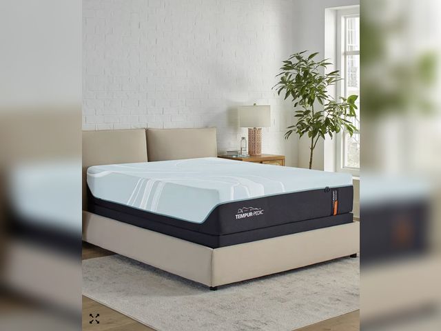 Lot 99-62204 - New Tempur-Pedic LuxeAdapt 2.0 13" Firm Memory Foam Mattress - Queen Tempur-Pedic's TEMPUR-LuxeAdapt...