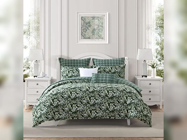 Lot 99-100072 - New Laura Ashley Bramble Floral 7-piece Comforter Set, Green You'll simply love the classic design a...