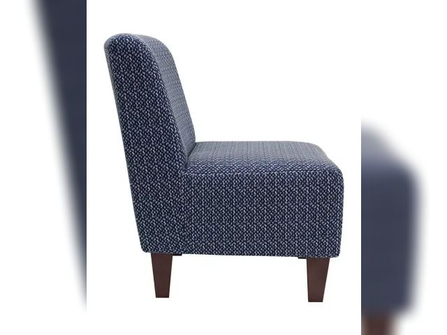 Lot 99-783956456991 - New Foxhill Trading Amanda Slipper Chair