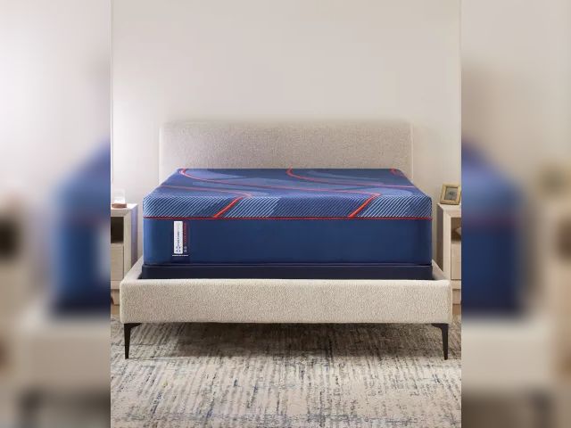 Lot 99-424 - Sealy Posturepedic Elite High Point II 14" Medium Hybrid Soft Top Mattress Set - Queen MSRP:$2849