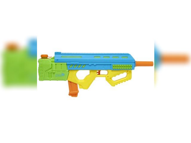 Lot 99-1021 - New Sizzlin Cool Giant Splash Water Blaster - Multi
